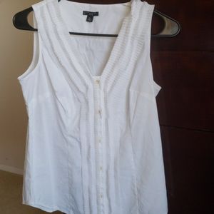 Ann Taylor - white top, Size 6P